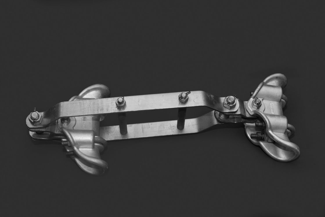 Twin Conductors Suspension Clamp , Aerial Cable Clamp High Anti Vibration